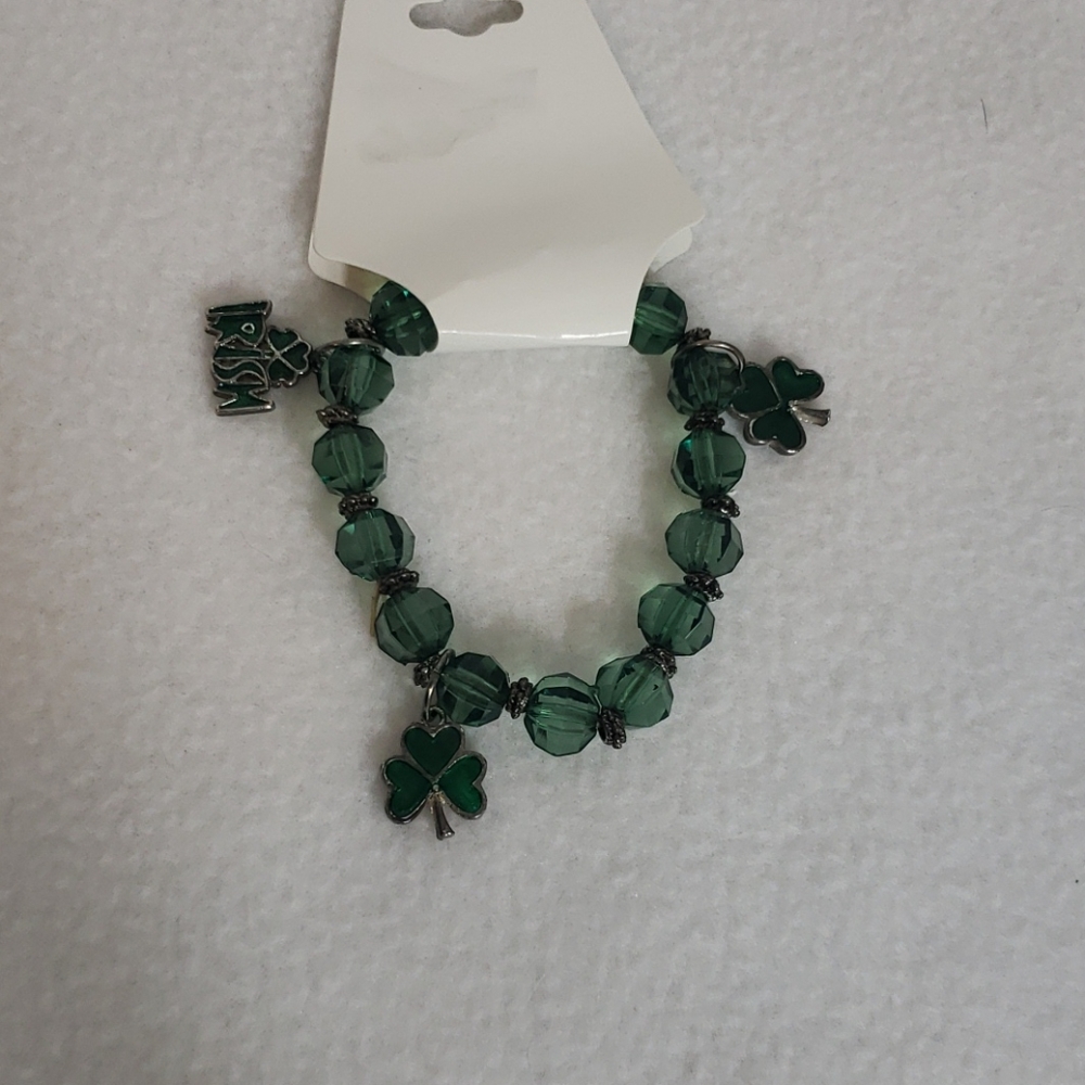 Shamrock Irish Charms Green Beaded Bracelet New
